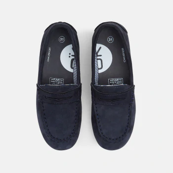 Plain-colored split leather moccasins