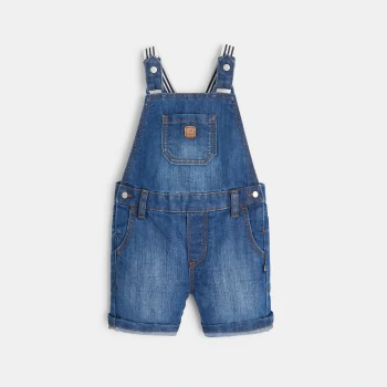 Short denim overalls and Tunisian T-shirt