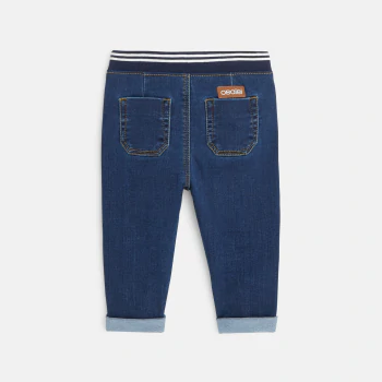 Denim knit jeans with an elastic waistband