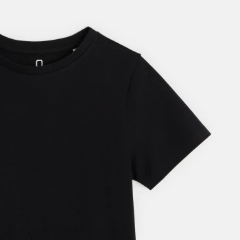 Basic short-sleeved T-shirt