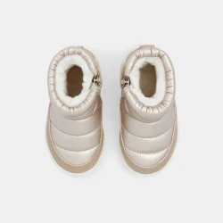 Baby girlu2019s beige...