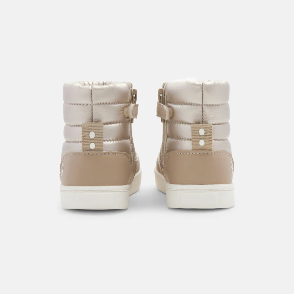 Baby girlu2019s beige quilted boots