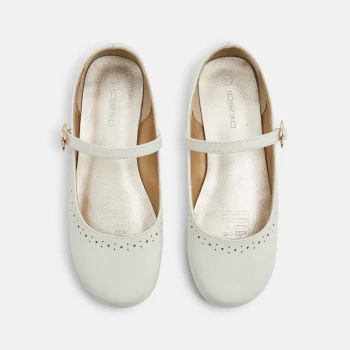 Girl's elegant white patent ballerina flats