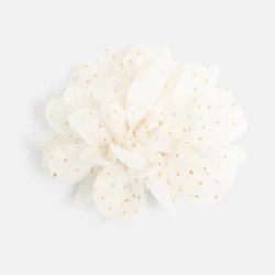 Girl's white broach/clip