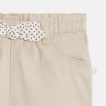 Baby girl's white textured shorts with bow