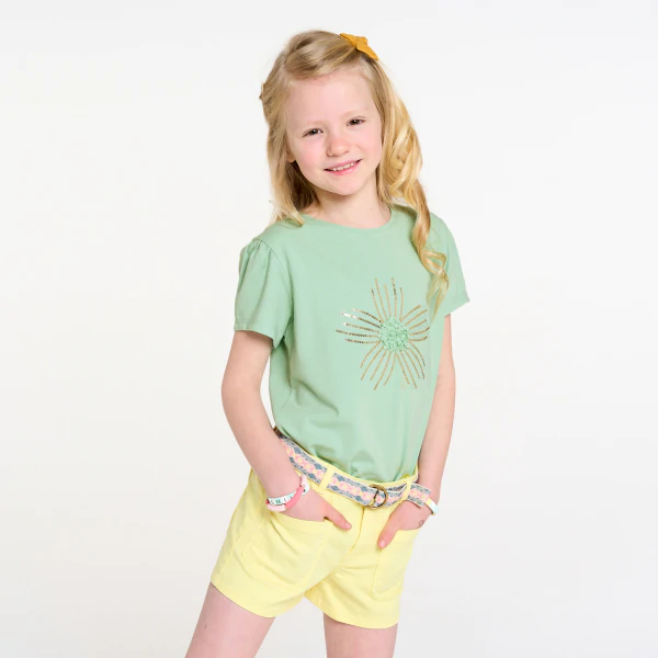 Girl's green sequinned T-shirt with short sleeves