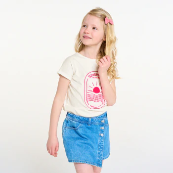 Girl's white slogan T-shirt