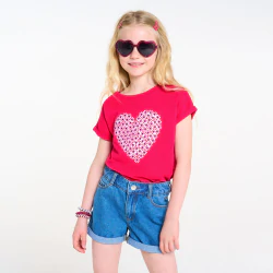 Girl's pink short-sleeve T-shirt with heart motif