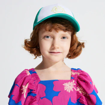 Girl's green mesh cap