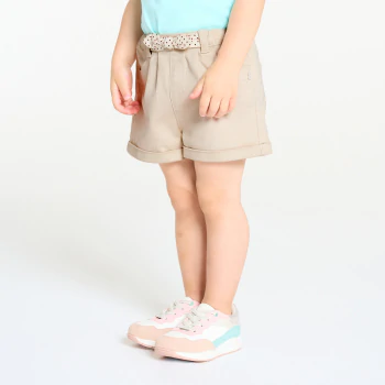 Baby girl's white textured shorts with bow